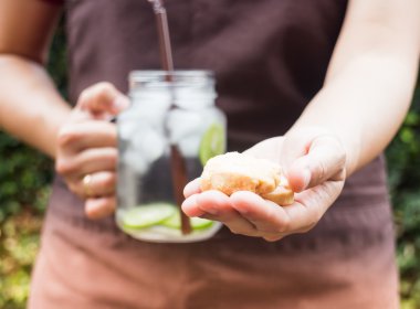 Kaşu fındık Çerezler ve kireç Infüzyon su Detoks