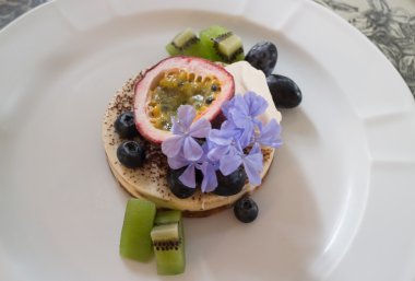 Güzel mix meyve peynir pasta