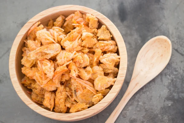 Fried crispy shrimp head snack — Stock Photo, Image