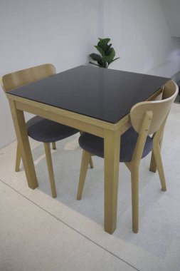 Çalışma alanındaki masa ve koltuk, stok fotoğrafı