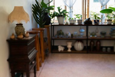 Modern kahve dükkanı rahat iç mekan, stok fotoğrafı.