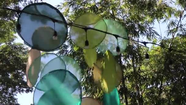 户外绿色街市装饰 库存镜头 — 图库视频影像