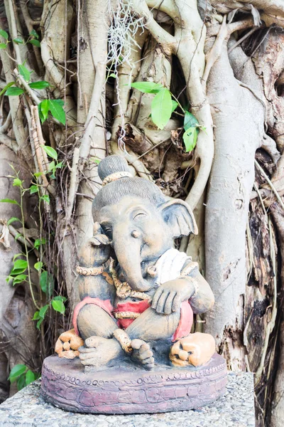 Interseting clay sculpture of little ganesha — Stock Photo, Image