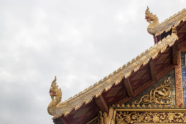 Element of thai art on roof at phra singha temple in Chiang Mai, — Stock Photo, Image