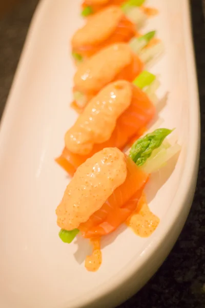 Comida japonesa molho mentai de salmão — Fotografia de Stock