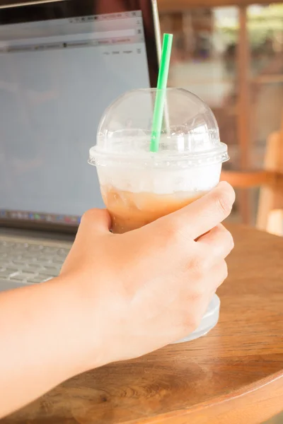 Internet serving at espresso shop — Stock Photo, Image