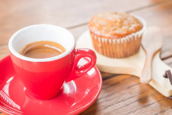 Bananenkuchen und Espresso — Stockfoto