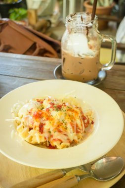 Patates gözleme peynir kahve ile Kahvaltı Seti