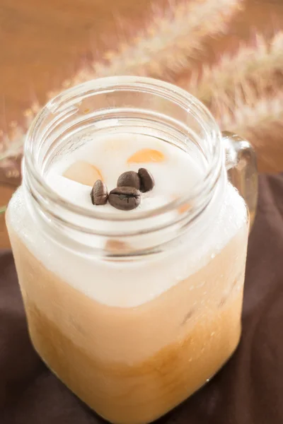 Café helado fresco con leche —  Fotos de Stock