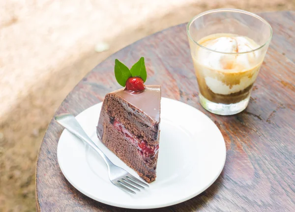 Affogato espresso and black forest cake — Stock Photo, Image