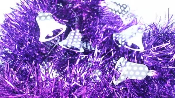 Krásné fialové zdobené stuhou pro oslavu — Stock video