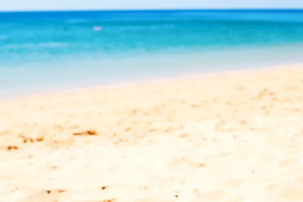 Mavi deniz sarı kum dalga plaj tatil arka plan — Stok fotoğraf