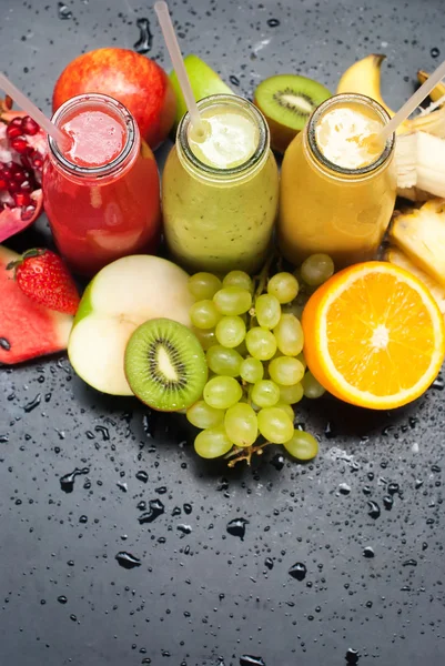 Tropical Fruits Juices Smoothie Red Green Yellow — Stock Photo, Image