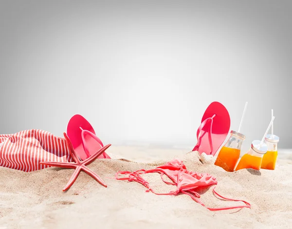 Holiday Accessories on Sand Beach Sea Summer Day — Stock Photo, Image