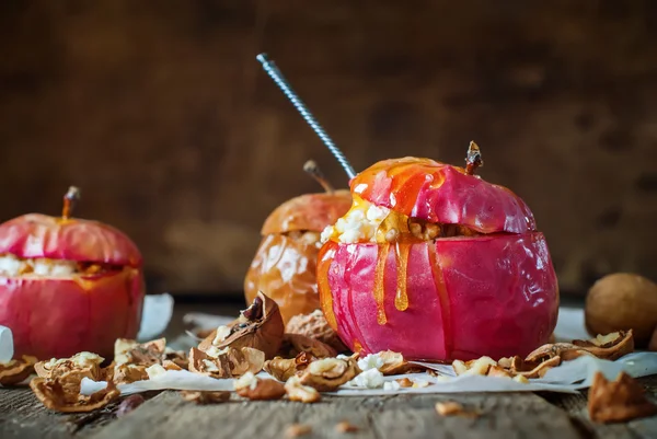 Kırmızı Fırında Elma Diyet Gıda Rustik Stil — Stok fotoğraf