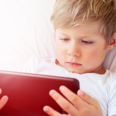 Alt ekran tablet üzerinde duruldu. Modern teknolojilerin Tema