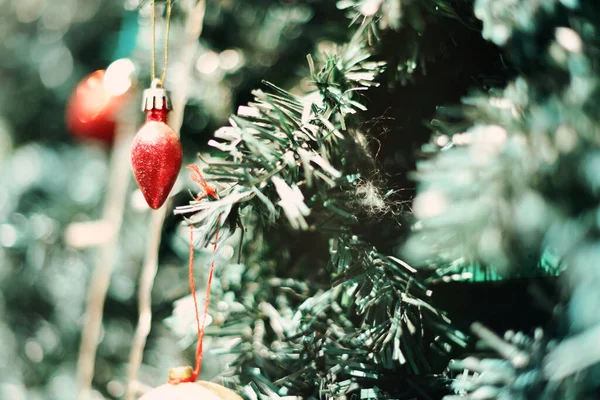 Jouet Noël Sur Sapin Turquoise Fond Fête Boke Light Brillant — Photo