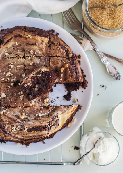 Chocolate Pie Brownie with Cottage cheese and Walnuts — ストック写真