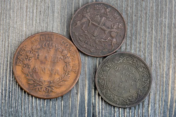 Monedas antiguas de la Compañía de las Indias Orientales — Foto de Stock