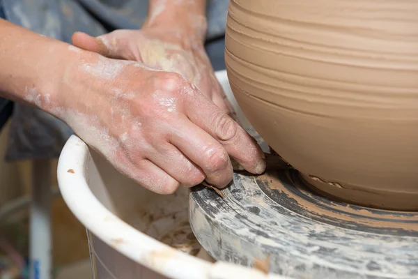 Keramika - ruce mistrů potter — Stock fotografie