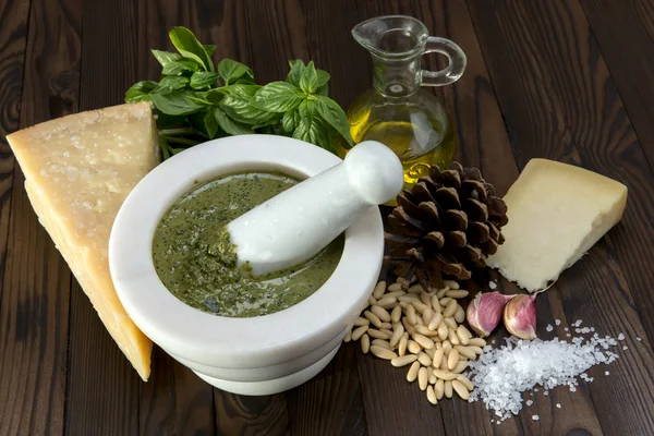 Zutaten des Pesto - italienische Küche — Stockfoto