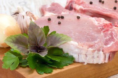 Taze domuz - kızartma için hazırlık