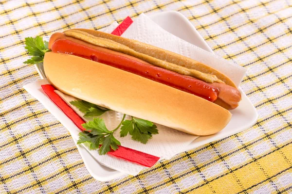 Ordinary hot dog — Stock Photo, Image