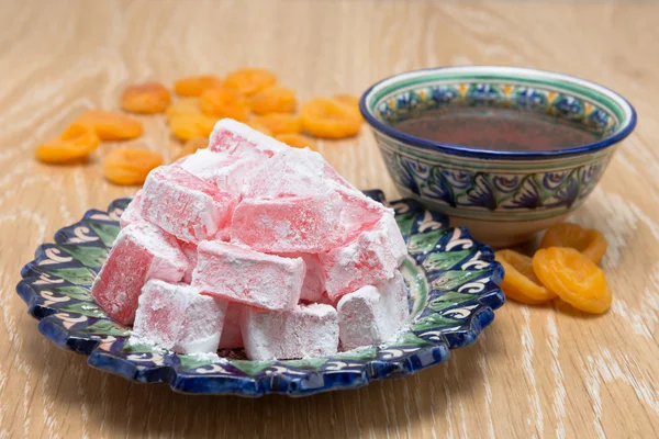 Turkish Delight eller Lukum i och tee — Stockfoto