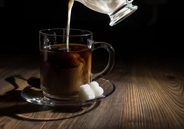 Kahve, süt, kaşık ve şeker — Stok fotoğraf
