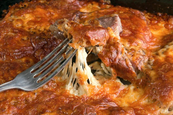 Schweinefleisch mit Käse gebacken — Stockfoto