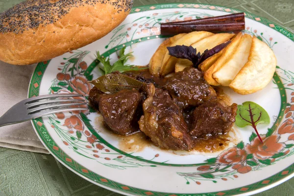 Esik fleisch, vlees met zoet-zure saus — Stockfoto