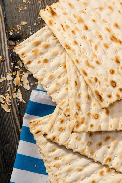 Matzah, matza, matzo, ungesäuertes Brot — Stockfoto