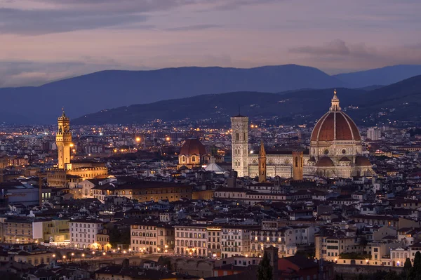 Florença, paisagem urbana ao entardecer — Fotografia de Stock