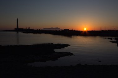 bir Favignana deniz feneri