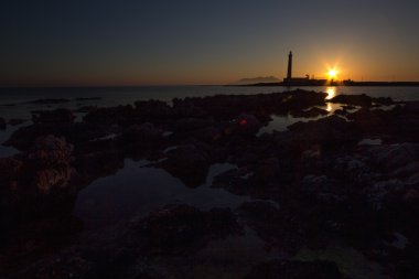 bir Favignana deniz feneri