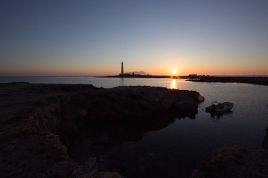 bir Favignana deniz feneri