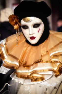 Venedik karnaval maskesi