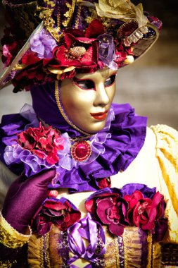 Venedik karnaval maskesi