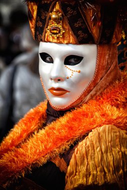 Venedik karnaval maskesi