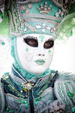 Venedik karnaval maskesi