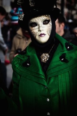 Venedik karnaval maskesi