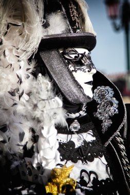 Venedik karnaval maskesi