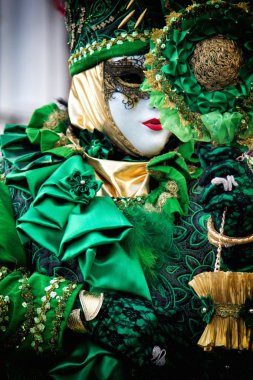 Venedik karnaval maskesi