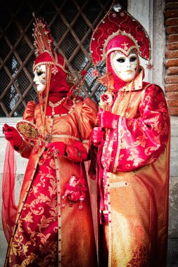 Venedik karnaval maskesi