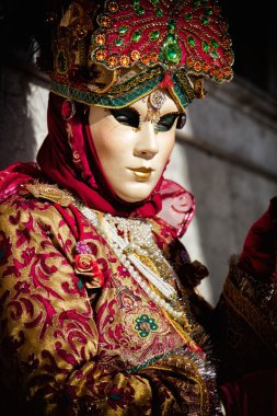 Venedik karnaval maskesi
