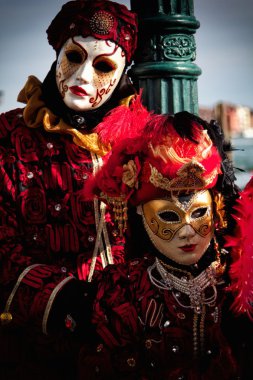 Venedik karnaval maskesi