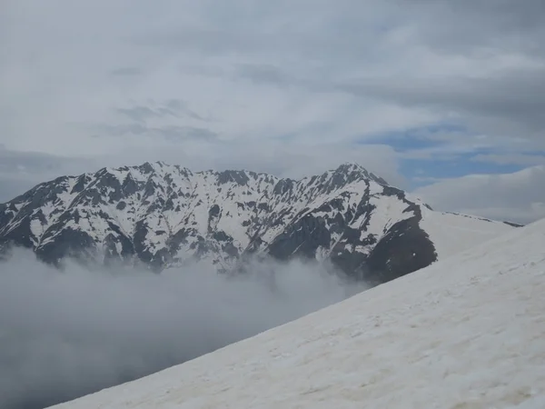 Vista sulle montagne — Foto Stock