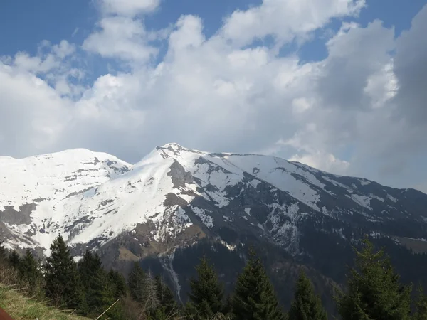 Vistas a la montaña — Foto de Stock