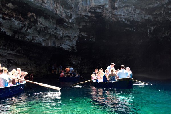 Пещера Мелиссани
