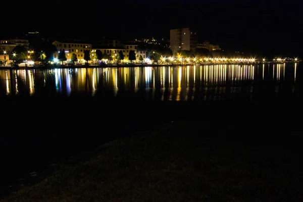 Lago nocturno — Foto de Stock